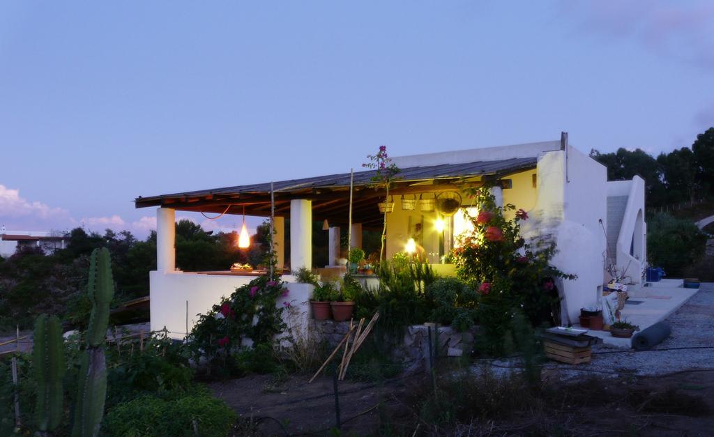 B&B Al Salvatore Di Lipari Ngoại thất bức ảnh